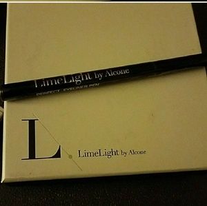 Limelight eye liner pen